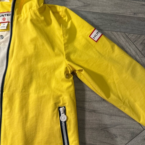 Hunter 2T Yellow Hooded Raincoat - Picture 6 of 16